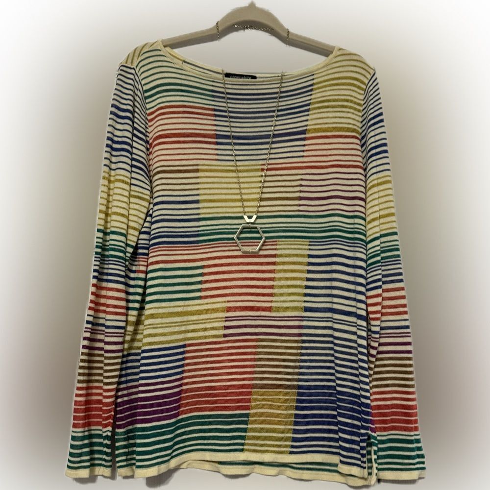 Paperwhite colorful top!